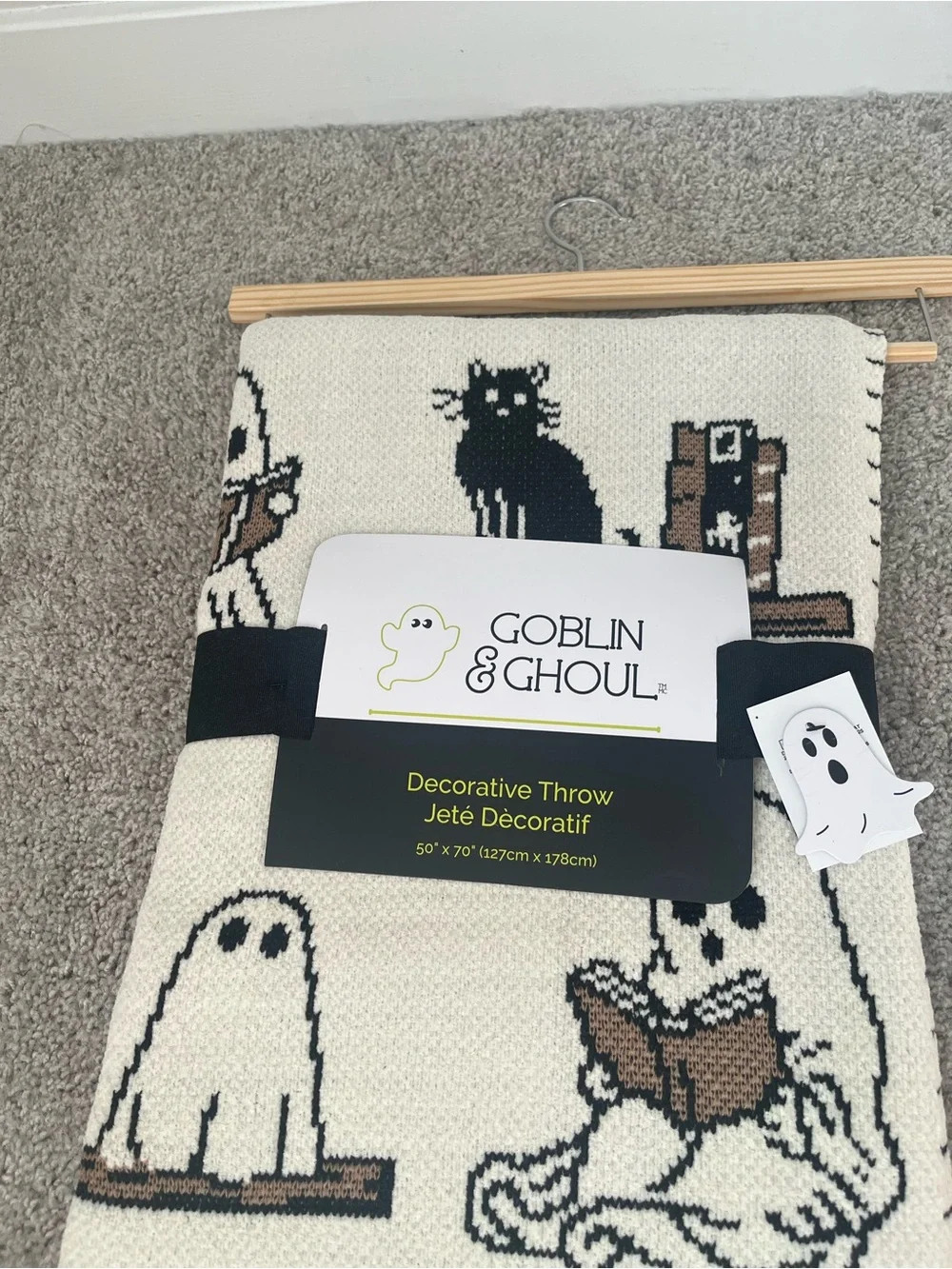 NWT Viral Halloween Goblin & Ghoul Ghost Reading Book Black Cat Throw 2 mugs